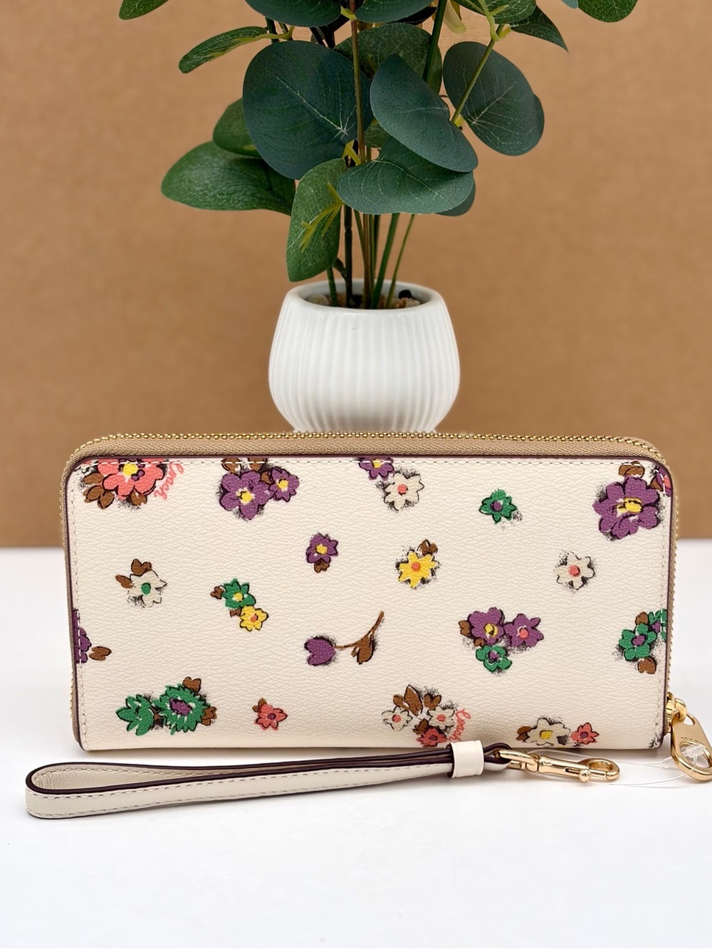 Coach LONG ZIP AROUND WALLET WITH SPACED FLORAL FIELD PRINT - Picture 3 of 11